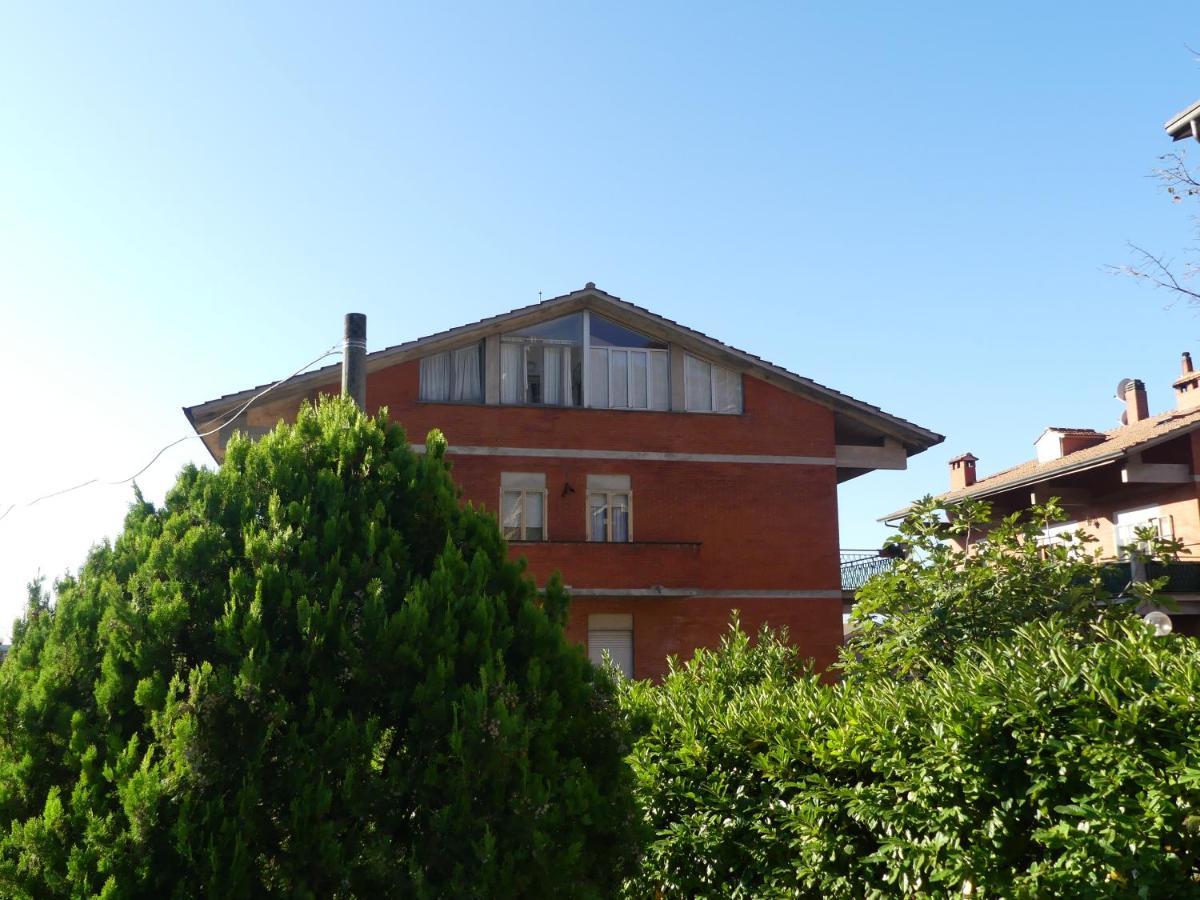 Amadeus Pinolo Apartment Gubbio Bagian luar foto